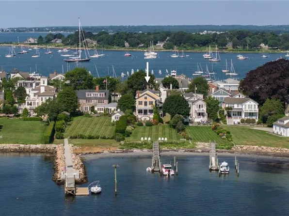 11 Main St, Stonington, CT 06378