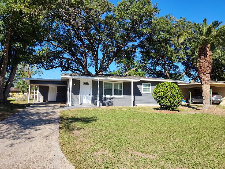 1st image of 404 Camellia Ave