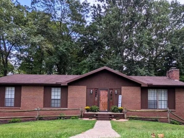 76 Verna Dr, Russell, KY 41169