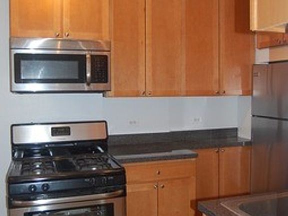 2nd image of 1334 W Granville Ave #3