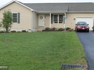 289 Close Dr, Martinsburg, WV 25404