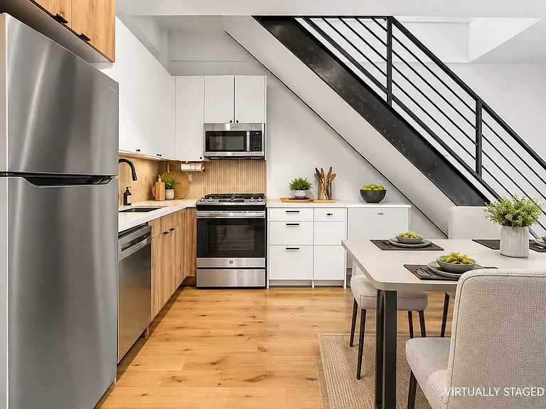 147 Stanhope St #4B — Photo 9