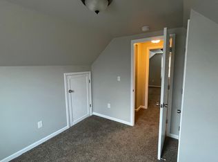 21537 Waltham Rd, Warren, MI 48089