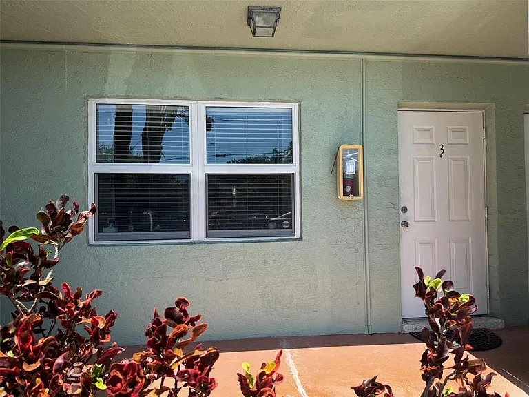 2607 NE 8th Ave #3 — Photo 16