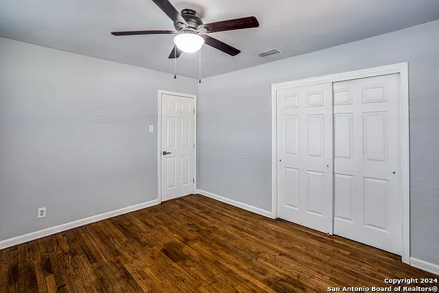 1403 N Ctr — Photo 16