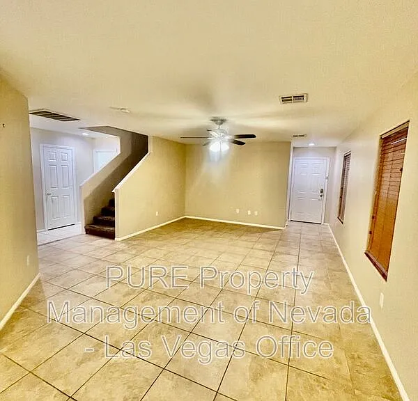 3528 Laguna Veneta Ave — Photo 4