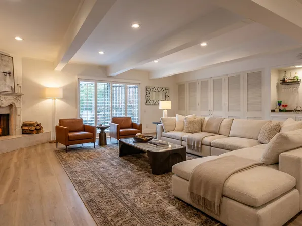 2385 Roscomare Rd Unit D17, Los Angeles, CA 90077