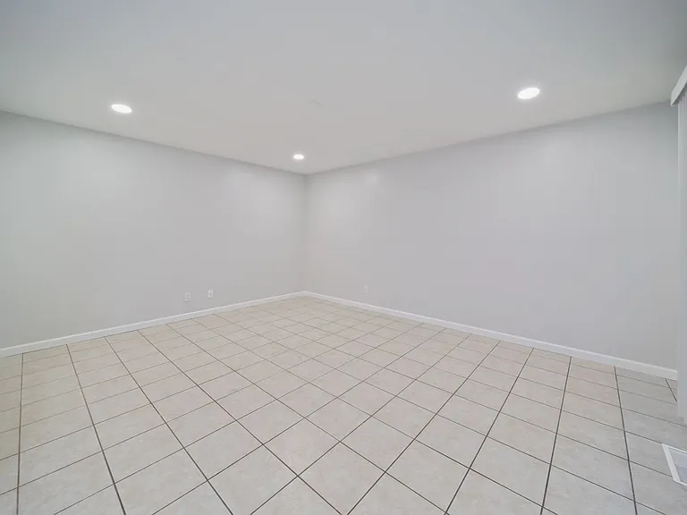 4323 Glen Terra Dr SE — Photo 15
