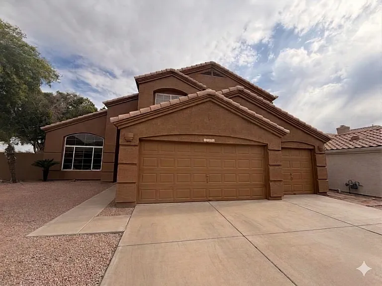 1727 W Thunderhill Dr — Photo 3