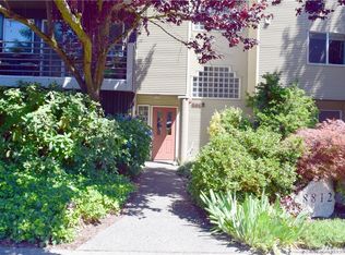 8812 Stone Ave N APT 303, Seattle, WA 98103