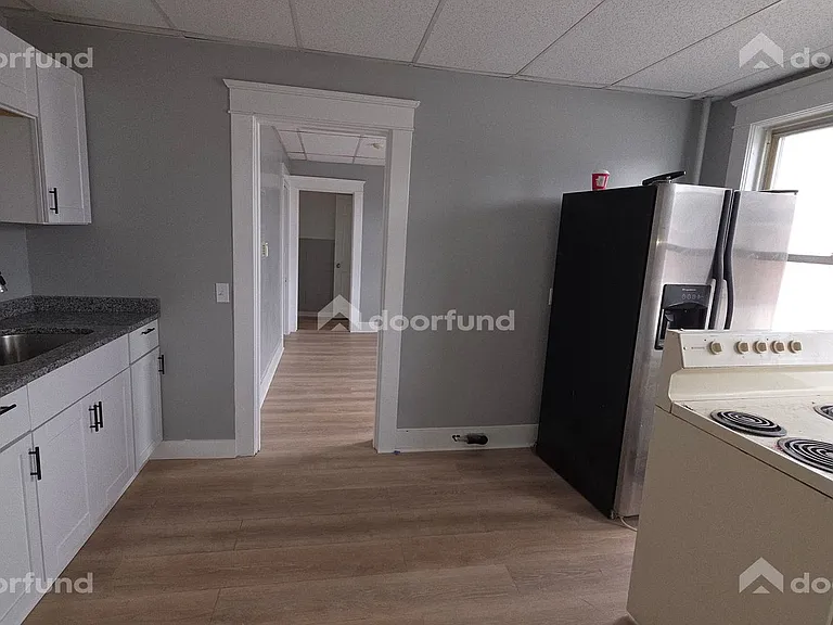 224 Main St #7 — Photo 6