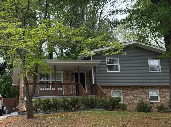 2200 Fawn St, Greensboro, NC 27403