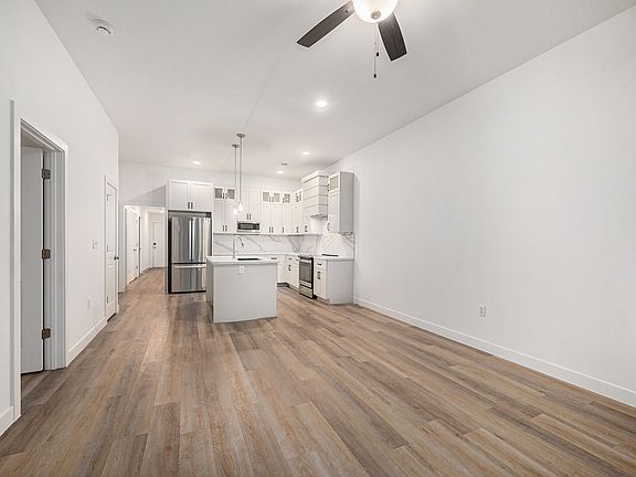 3rd image of 3803 NW 93rd St