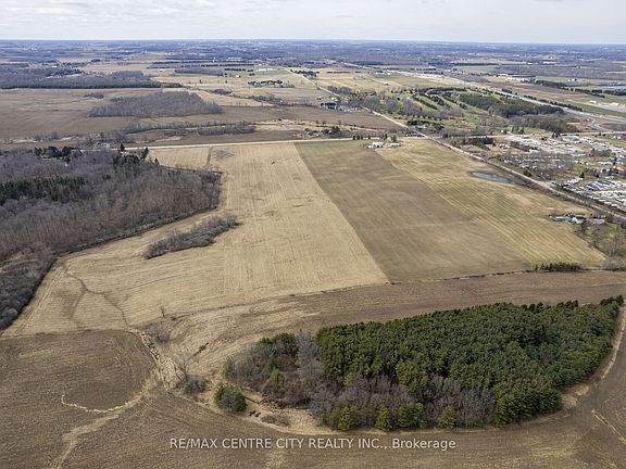 3rd image of 3542 Putnam Rd