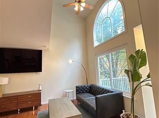 31 Encampment Dr, Bedminster, NJ 07921