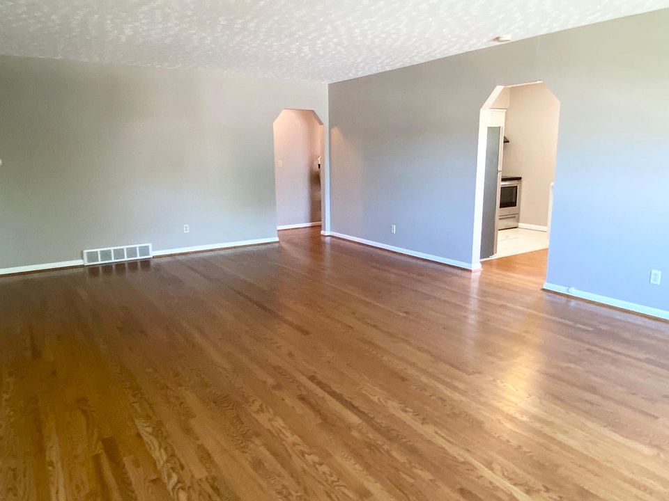 Enter into the expansive living area 23 x 15, gleaming hardwood floors