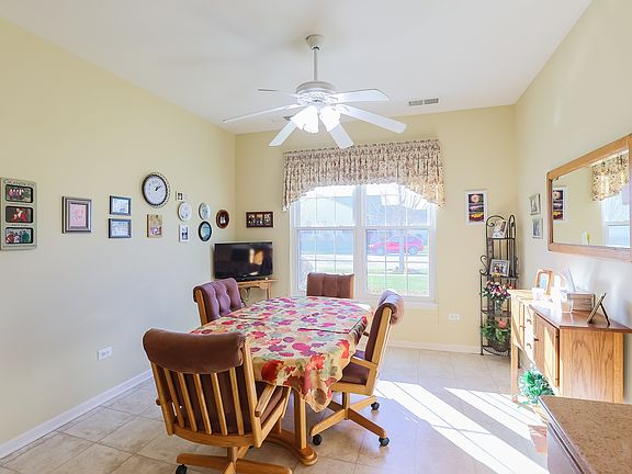 5th image of 13590 Wilshire Way