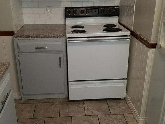 3rd image of 1336 Brockley Ave
