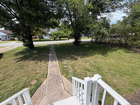 3rd image of 34 Davis Ave