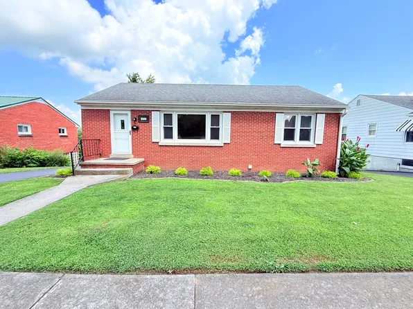 320 Creekview Dr, Paris, KY 40361