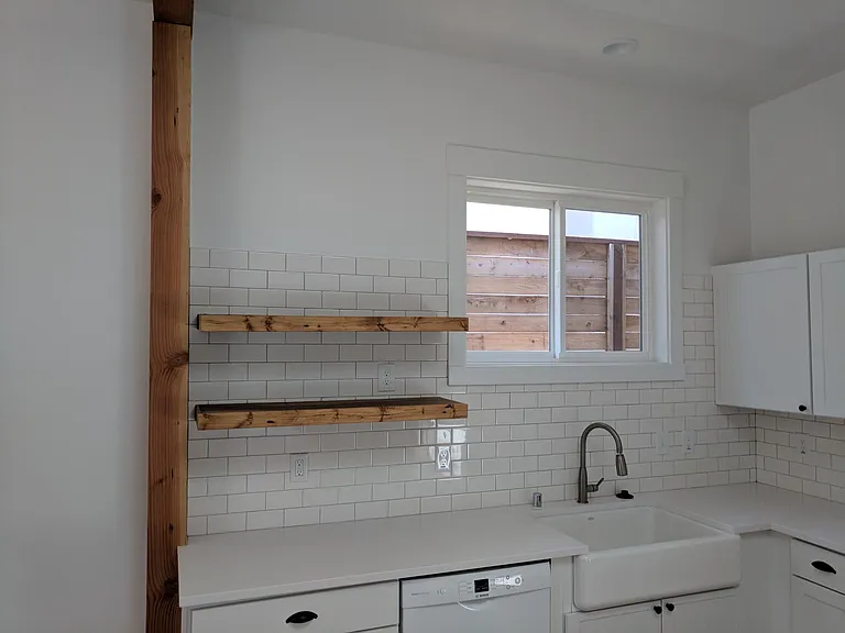 2892 Rockview Pl — Photo 4
