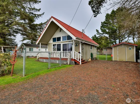 1660 1st Avenue, Grayland, WA 98547