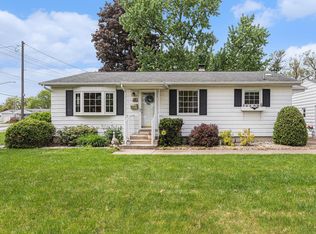 1403 Crestwood Blvd, South Bend, IN 46635