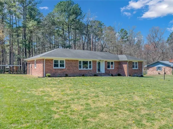 124 Club Drive, Wakefield, VA 23888