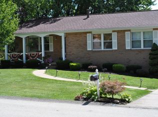 36 Dover Rd, Irwin, PA 15642