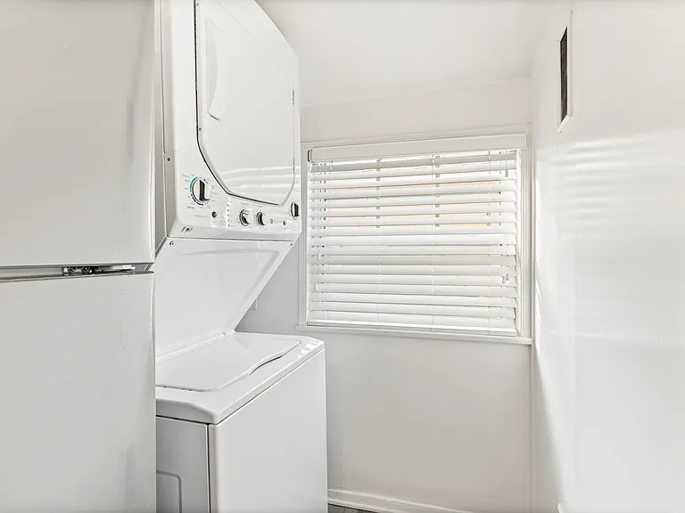 2123 Crescent Ave #1/2 — Photo 8