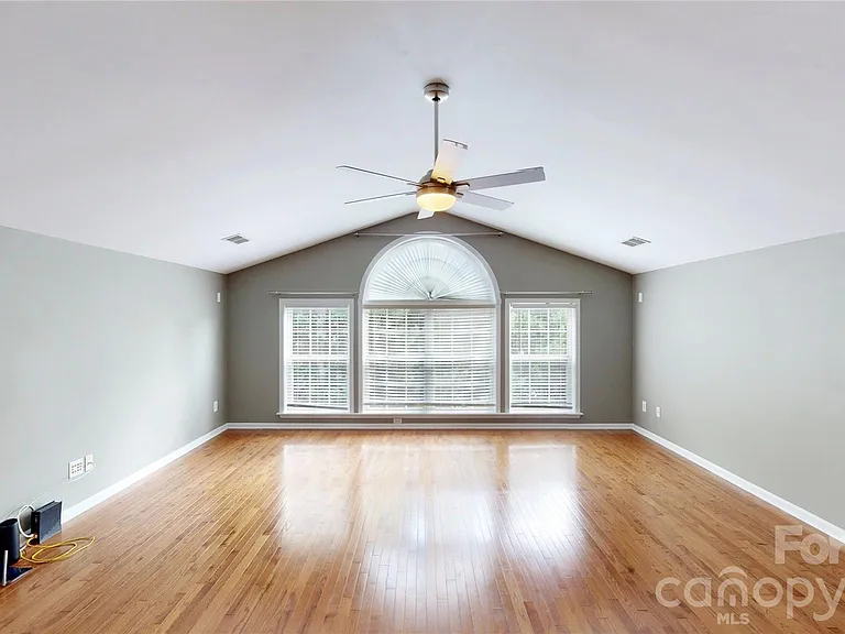 1505 Aringill Ln — Photo 35