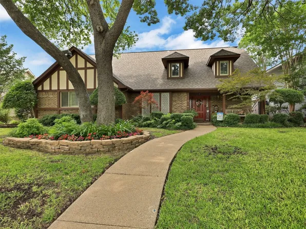 5 Lundys Ln, Richardson, TX 75080