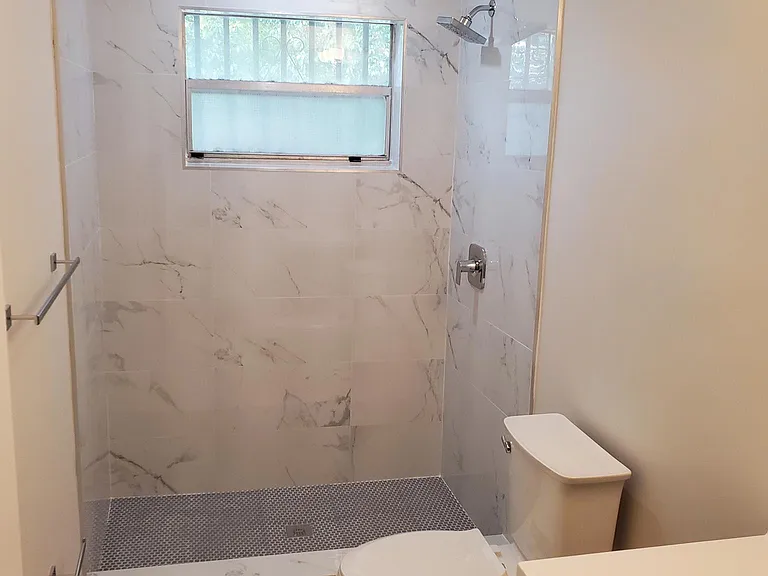 2797 SW 27th Ter — Photo 9