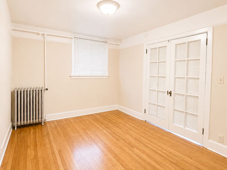 1st image of 1227 W Riverside Ave #Ll3