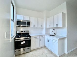 11-12 44th Ave #2, Long Island City, NY 11101