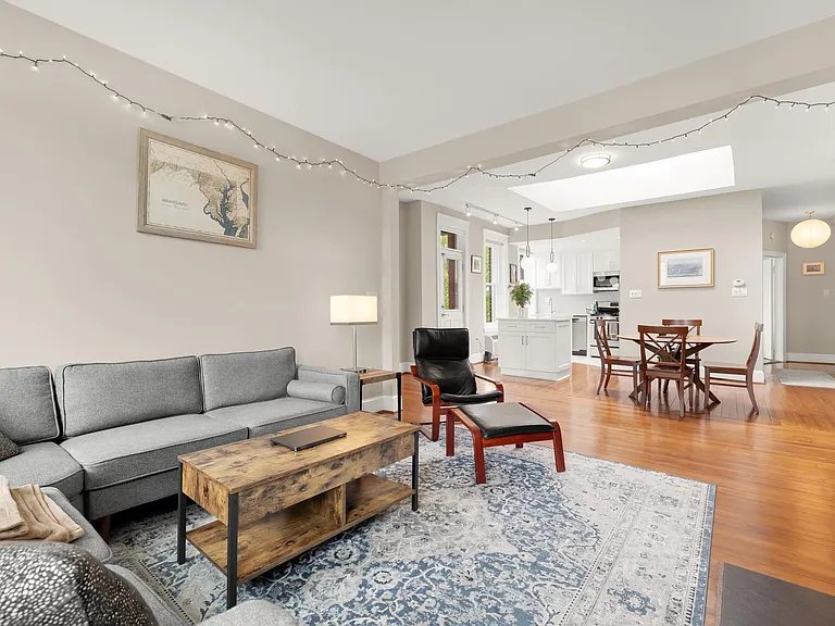 1824 S St NW #402 — Photo 8