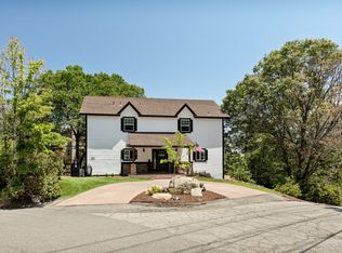 1498 Deer Way Dr, Lake Arrowhead, CA 92352