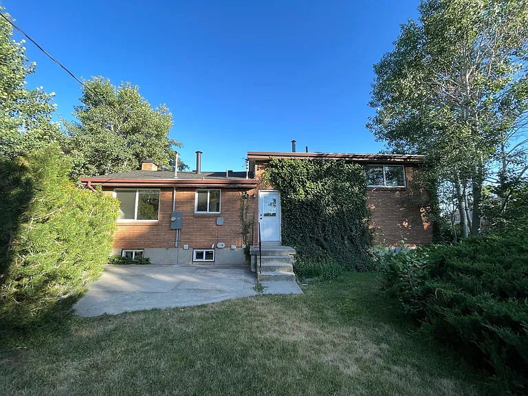 2851 E Maurice Dr — Photo 22
