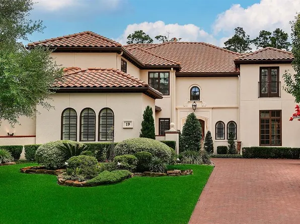 19 Libretto Court, The Woodlands, TX 77382