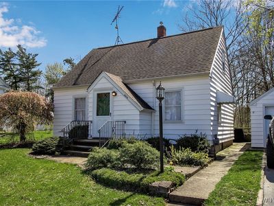 8414 Maplewood Dr, Gasport, NY, 14067