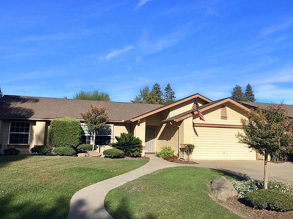 3rd image of 1806 S Hillcrest Drive