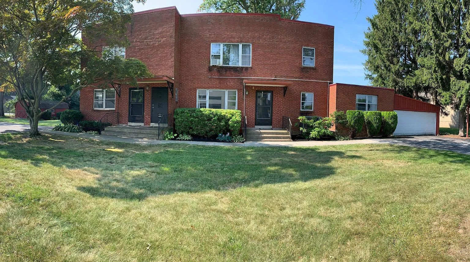 2 bed, 800 sqft, $1,275 — Photo 2