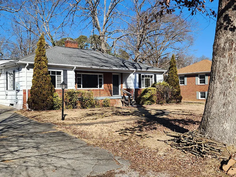 1520 Walnut Dr — Photo 2