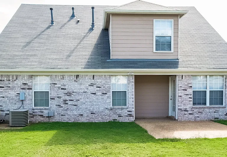 225 Magnolia Garden Ln — Photo 15