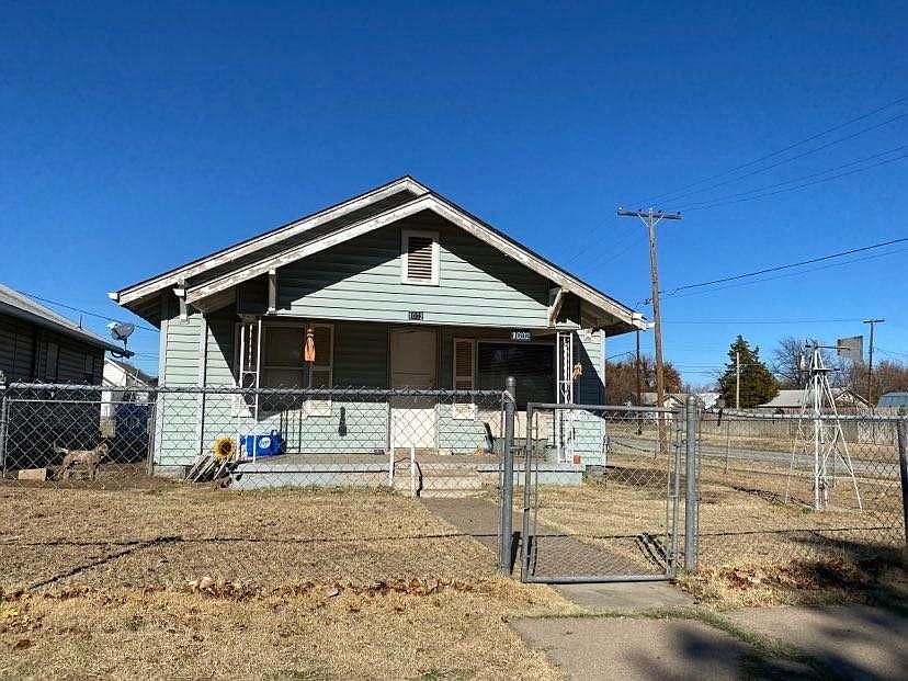 1002 W College Ave, Blackwell, OK 74631 Zillow