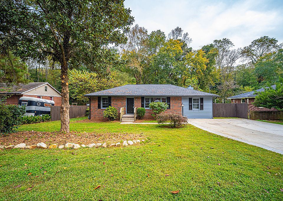 1st image of 114 Larose Cir