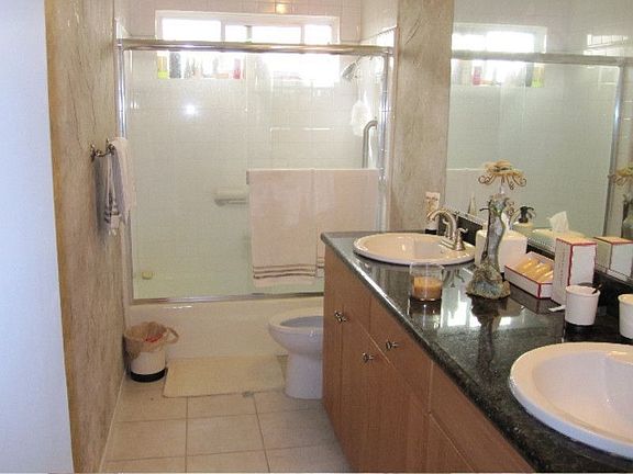 5th image of 11733 Goshen Ave APT 202