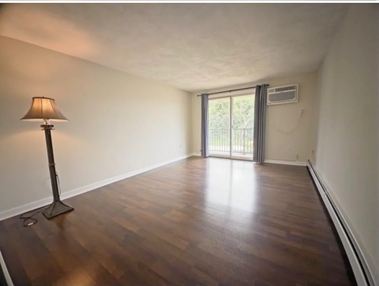 1 bed, 624 sqft, $1,900 — Photo 1