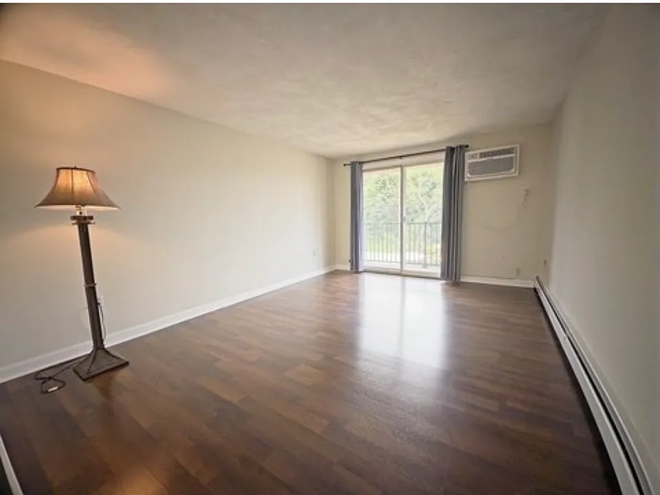 2 Karen Cir #11
