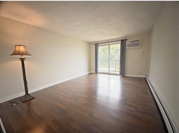 2 Karen Cir APT 11, Billerica, MA 01821